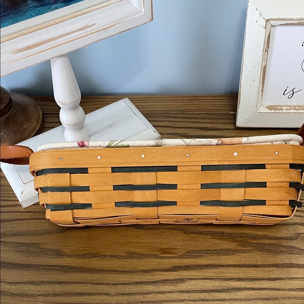 Longaberger Heartland Collection Hand woven muffin basket with fabric liner and - Picture 2 of 11